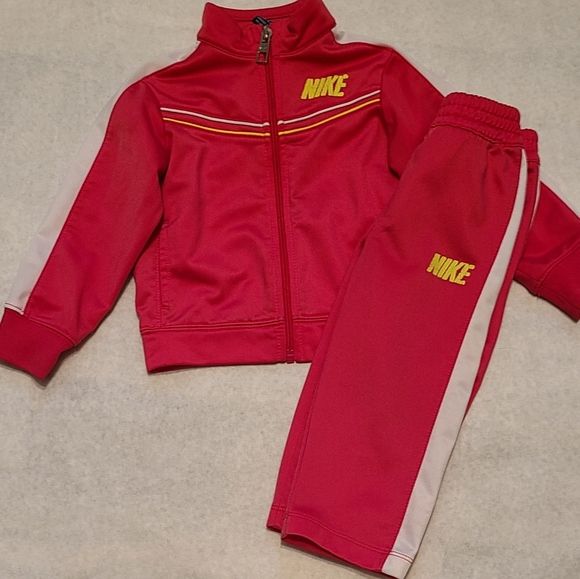 Nike bright pink zip up sweater and matching sweatpants/joggers - Picture 1 of 5